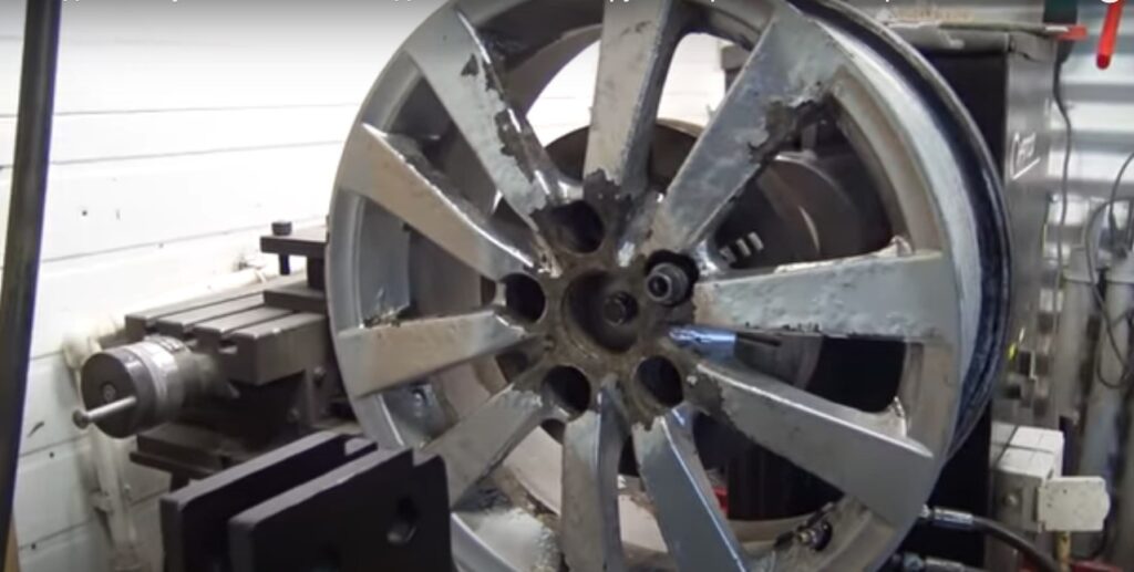 Как восстанавливать автомобильные колесные диски